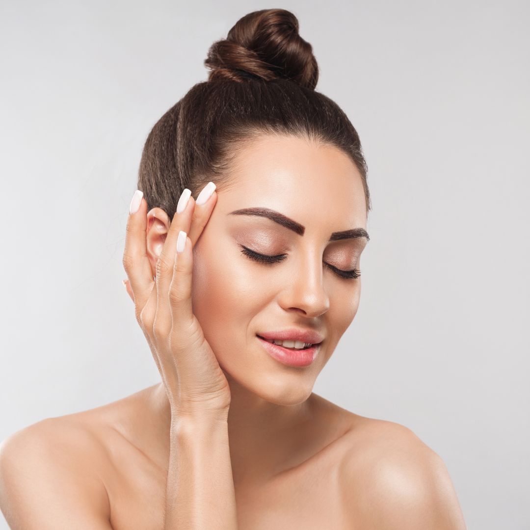 It Helps to Reduce Wrinkles img of a woman